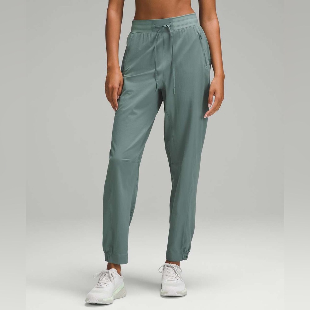 🍋LULU🍋 License to train high rise joggers